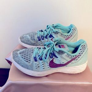 Nike Women’s Lumartempo